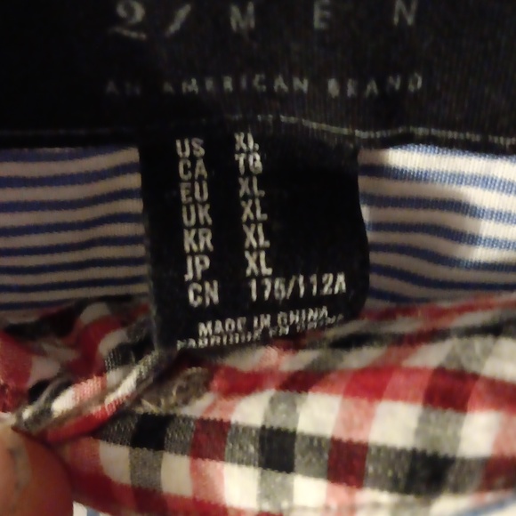 Mens XL button up - Picture 4 of 4